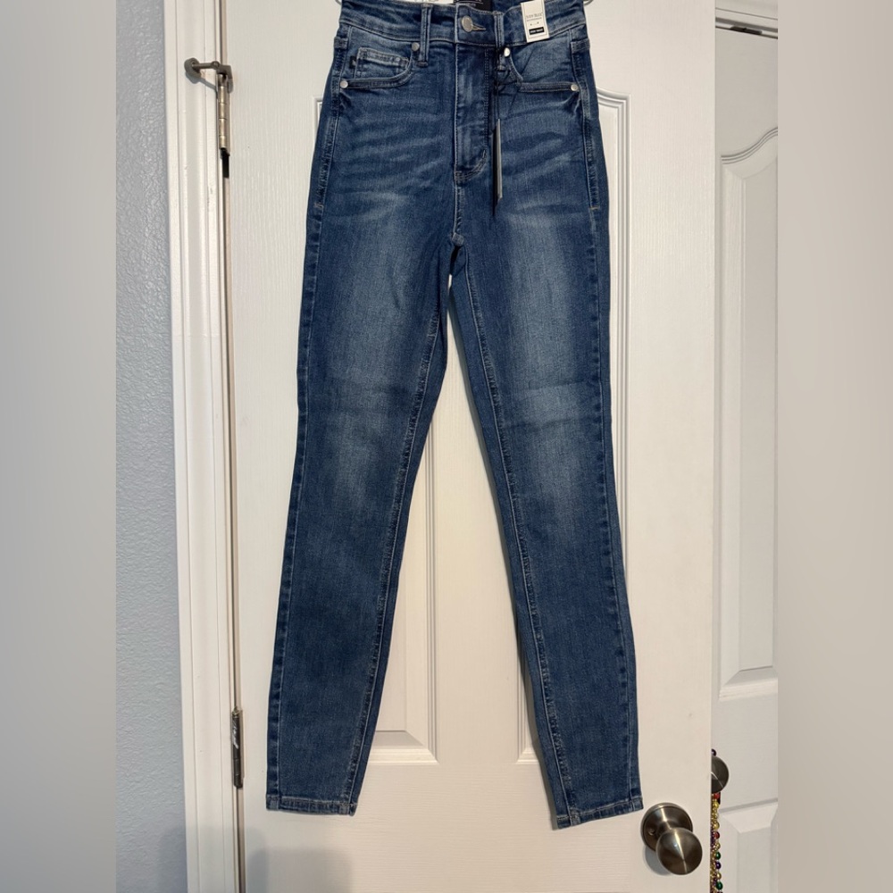 Judy Blue high Rise Medium Wash Tummy Control Classic Skinny Jeans